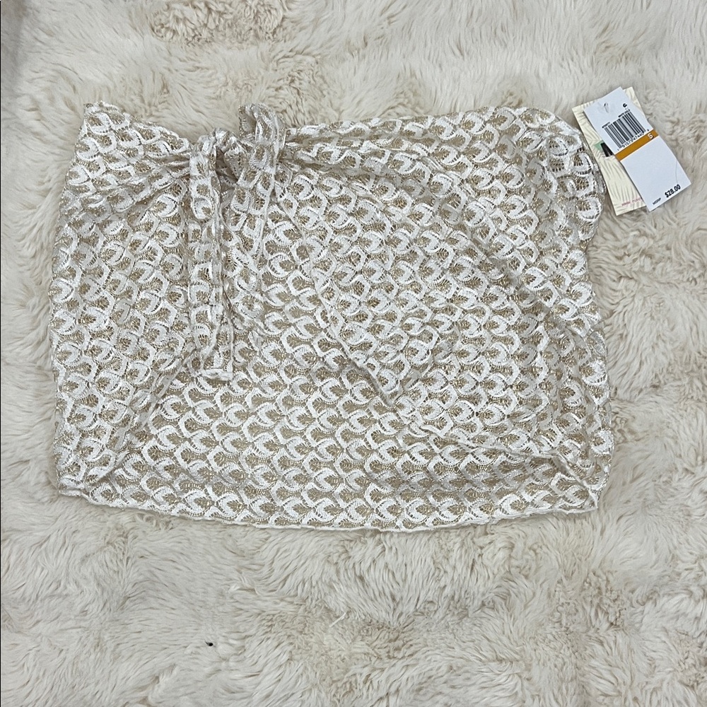 Chic White Lace Mini Skirt (Can go over bathing suit bottom)